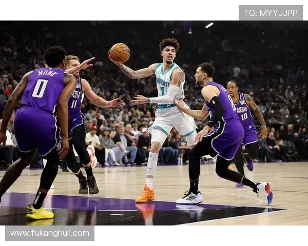 拉文精准妙传蒙克快攻上篮完成2+1助力球队反击