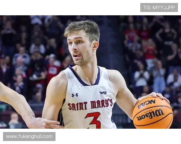 卡尔克布伦纳强势表现6投5中收获双十数据助力球队逆袭湖人